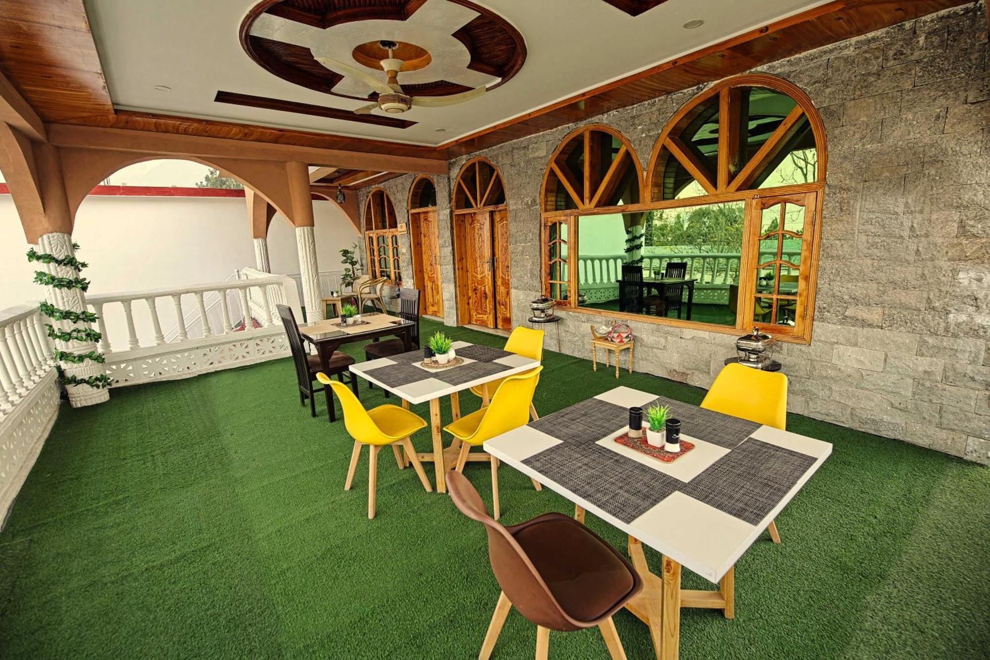 Hotel Oak Residency Gilgit Zewnętrze zdjęcie