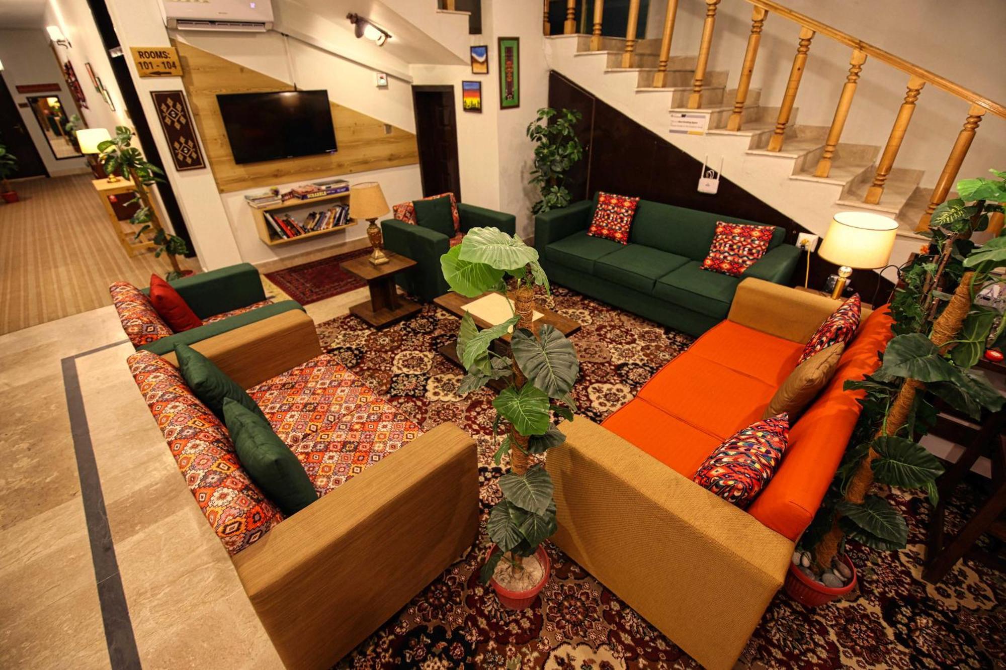 Hotel Oak Residency Gilgit Zewnętrze zdjęcie