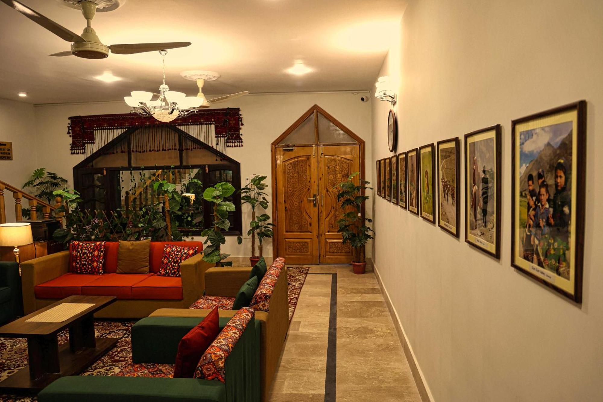 Hotel Oak Residency Gilgit Zewnętrze zdjęcie