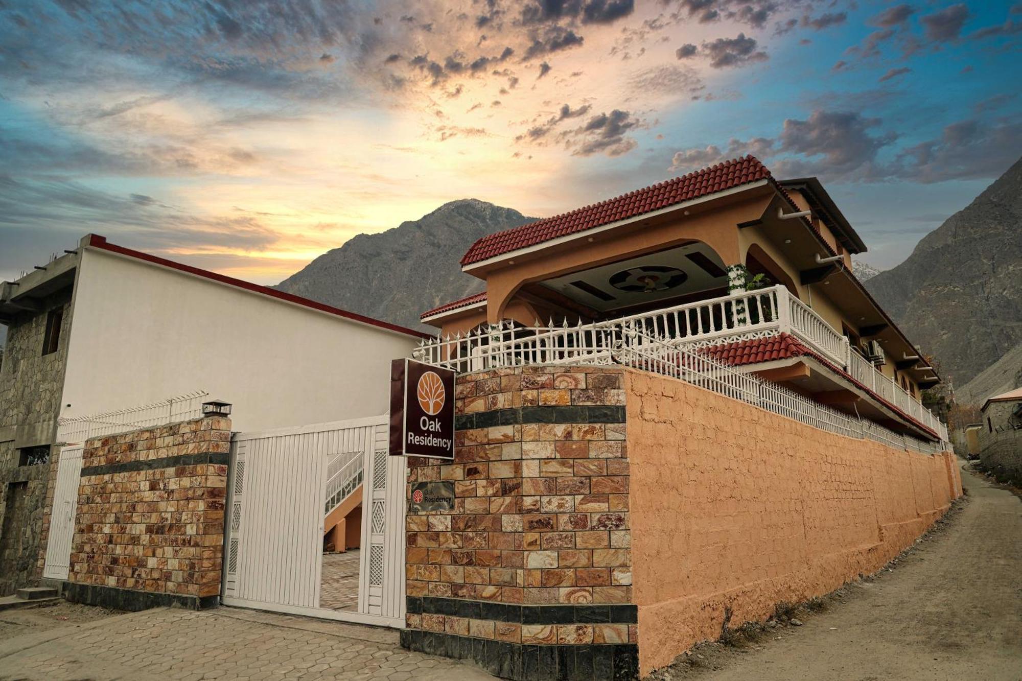 Hotel Oak Residency Gilgit Zewnętrze zdjęcie