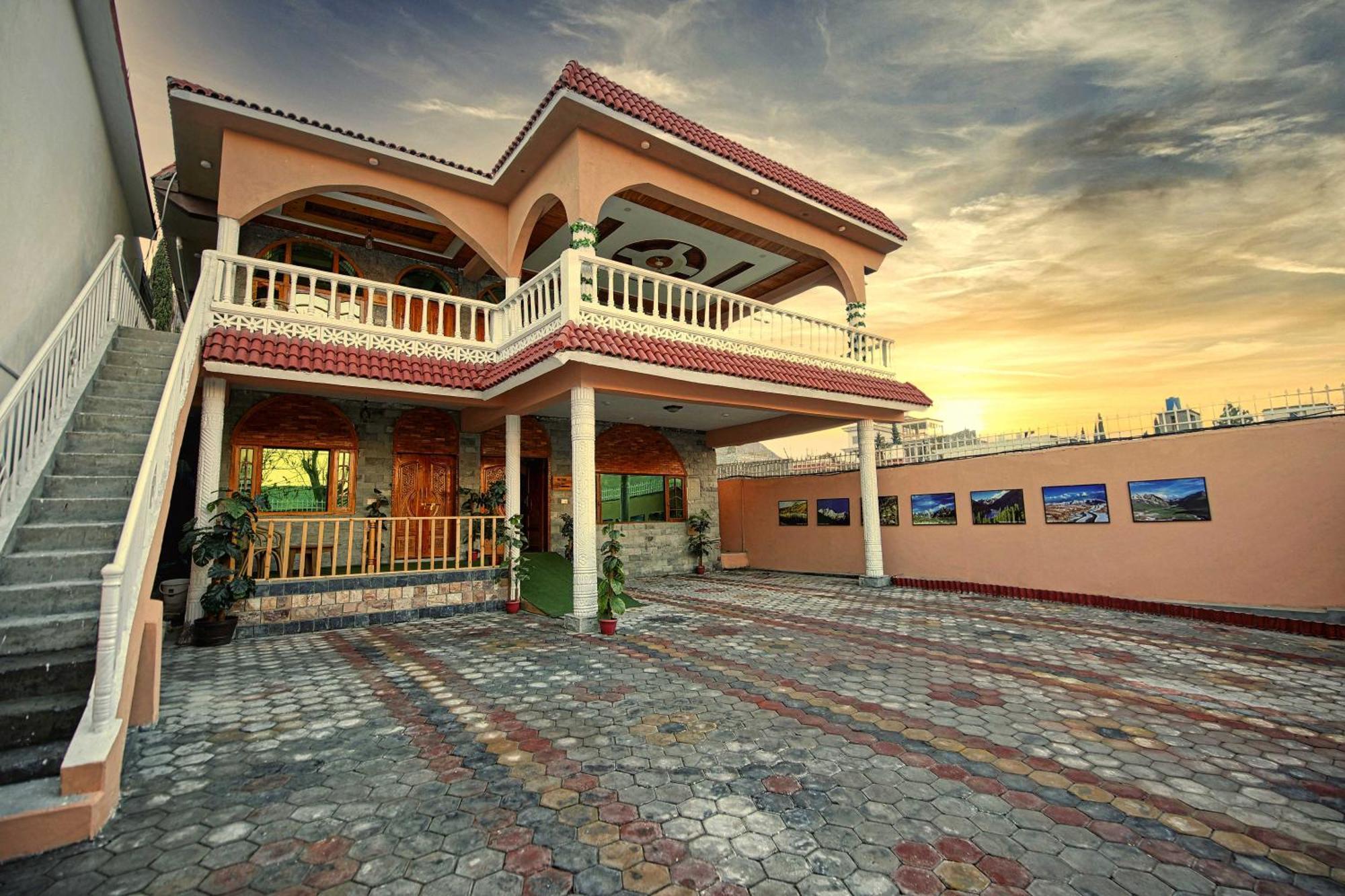 Hotel Oak Residency Gilgit Zewnętrze zdjęcie