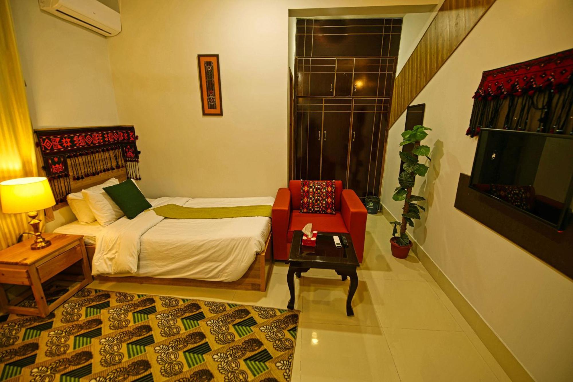 Hotel Oak Residency Gilgit Zewnętrze zdjęcie